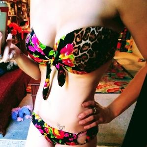 Victoria Secret 34dd/Medium 2pc bikini